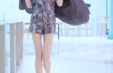 超模小姐姐恋情,甜蜜互动引粉丝热议